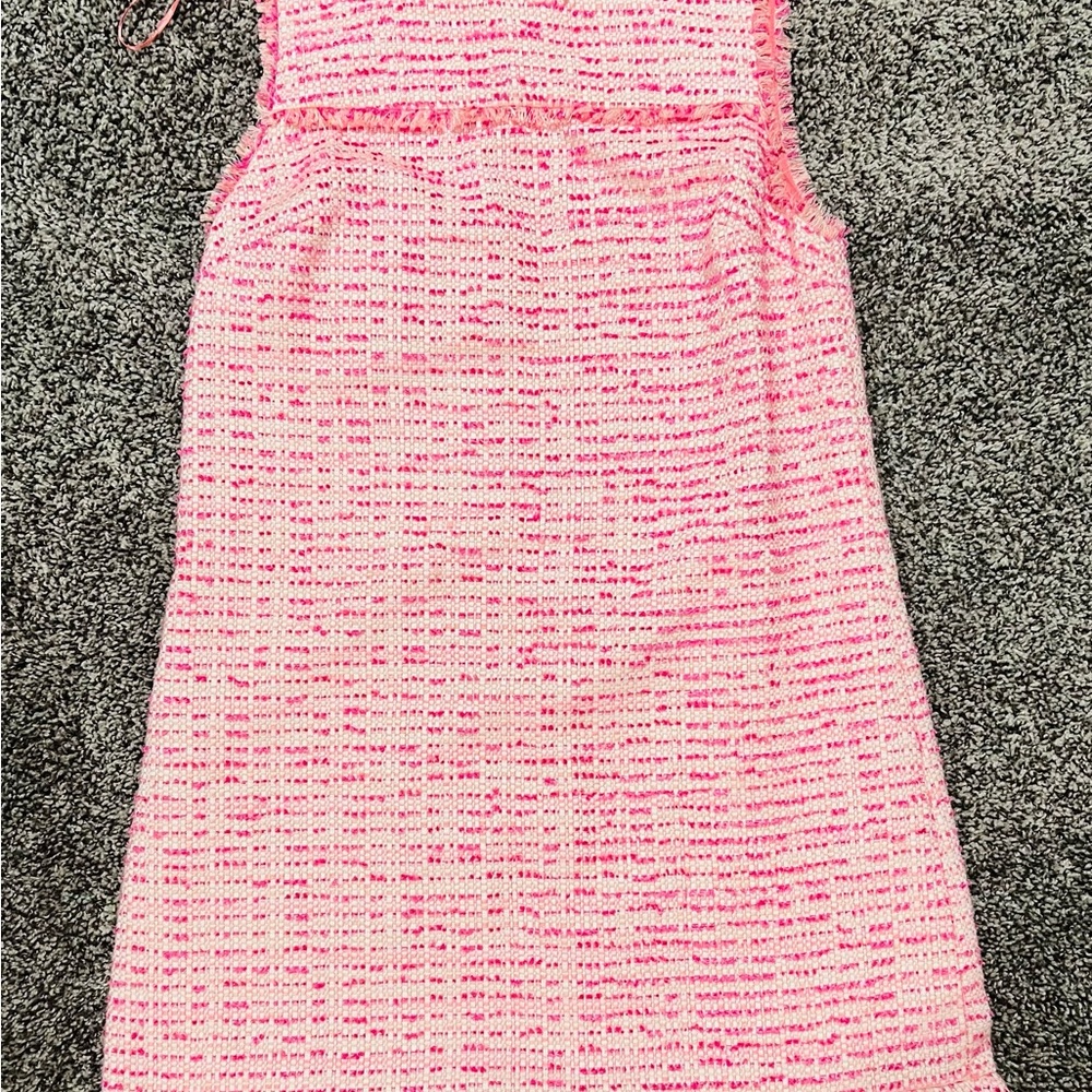 Beautiful dress - Picture 9 of 10